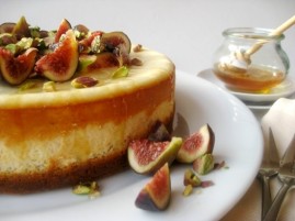 Goat’s Cheese Cake With Figs And Honey | Mybestdaysever.com