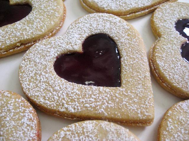 Linzer Heart Cookies | Mybestdaysever.com